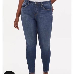 Torrid Sky High Skinny Jeans, Size 20R
